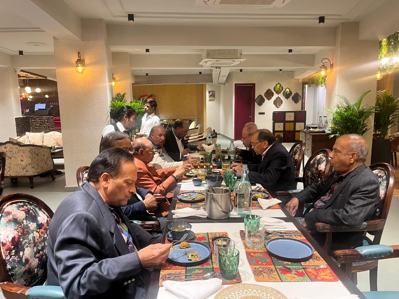 Retro Fine Dine group dining
